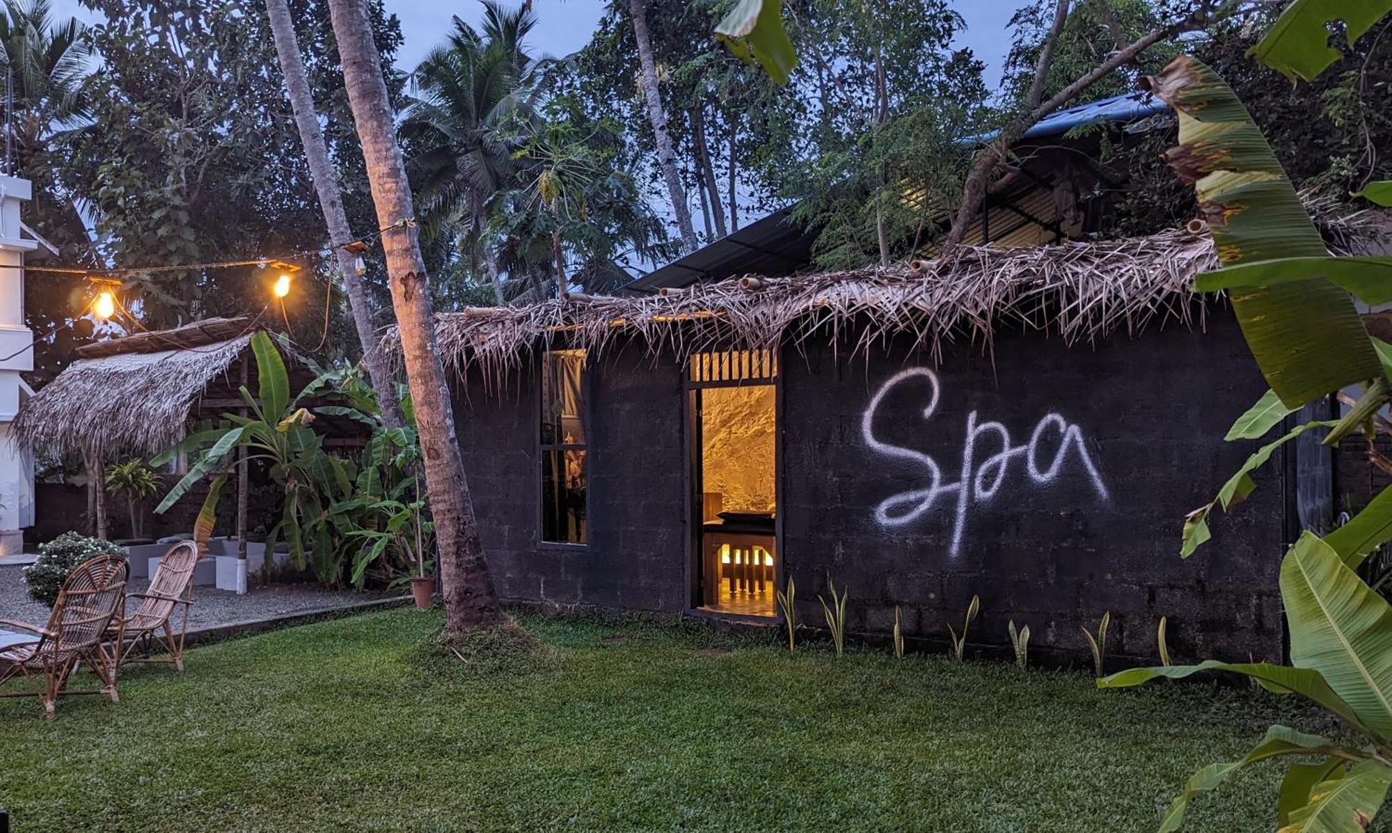 Satta Beach Deluxe Varkala Exterior photo
